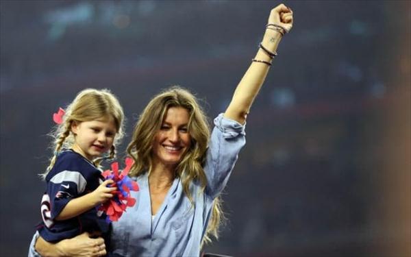 Así celebró Gisele Bündchen el triunfo del Super Bowl (Video) 