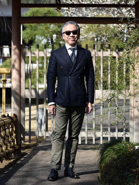 40代 紺ブレザー コーディネート