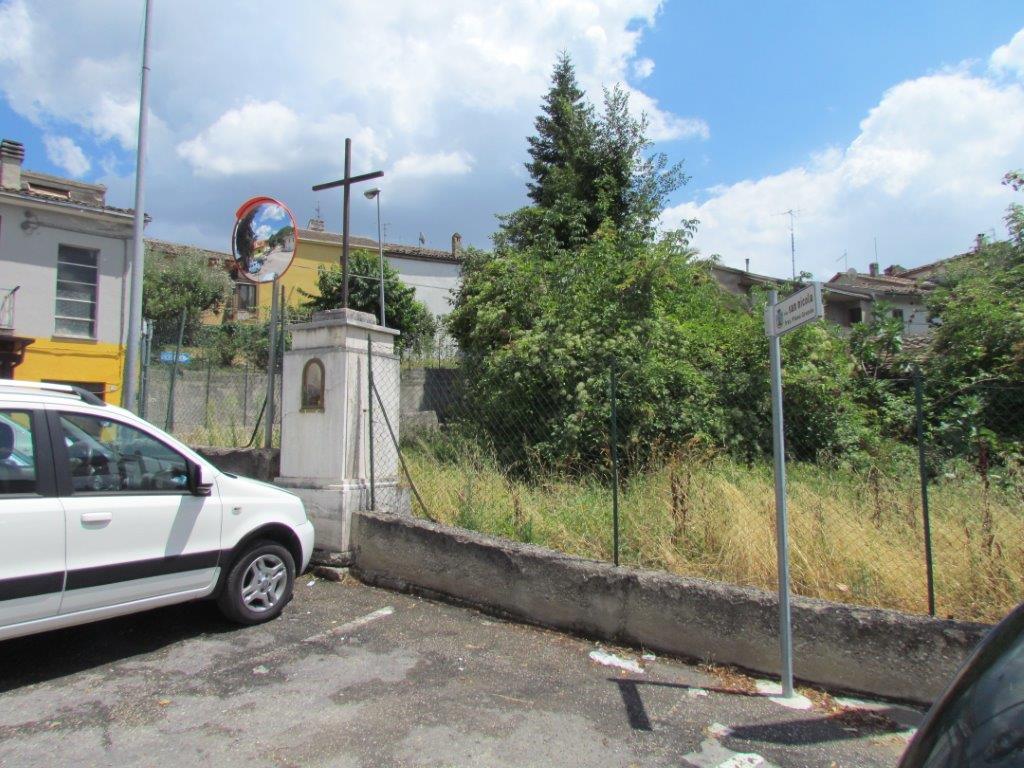 Tabernacoli italiani Torricella Sicura. Croce