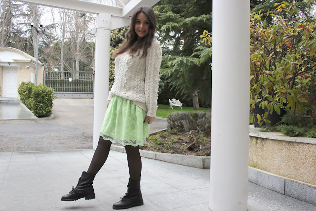 Costura como hacer una falda de encaje DIY. Blog de costura, moda y DIY.