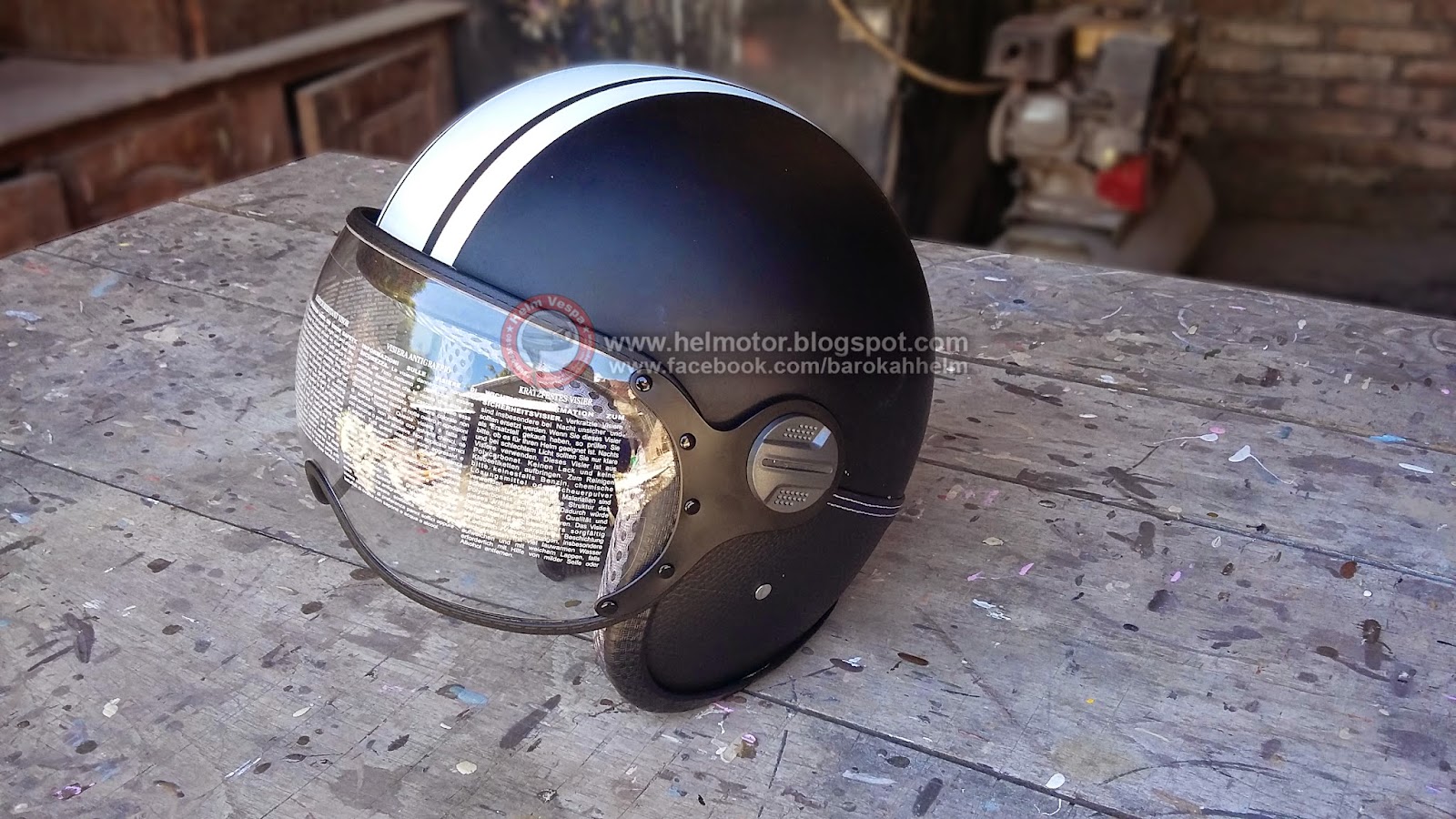 Helm Retro KZ Black Doff  Helm Vespa 