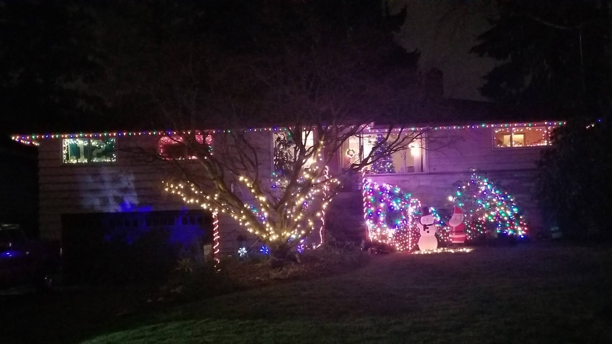 Shoreline Area News Christmas Lights More from Burke Ave N