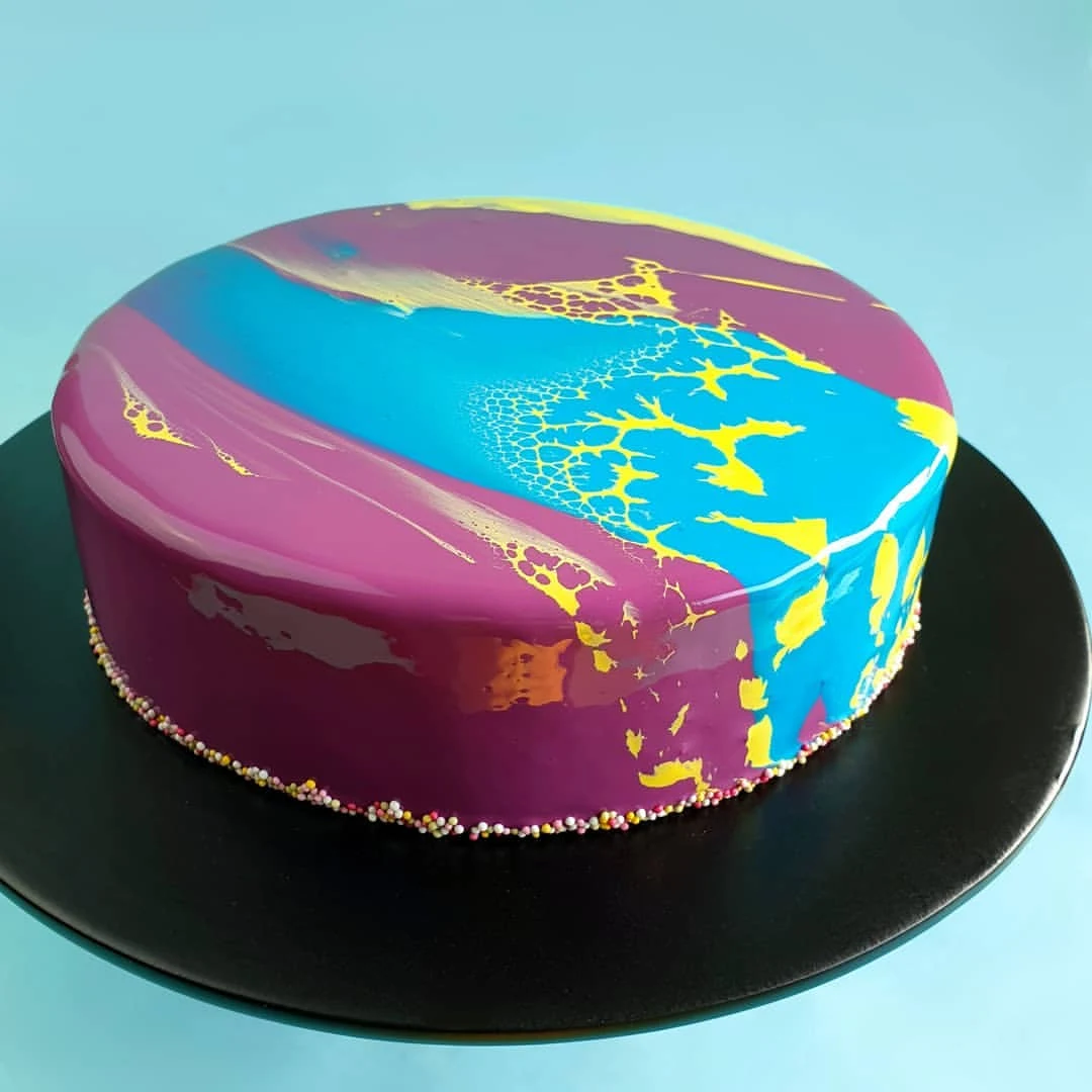 Mirror glazed birthday cakes 2021 designs by Niki van Bake Melody Jacob