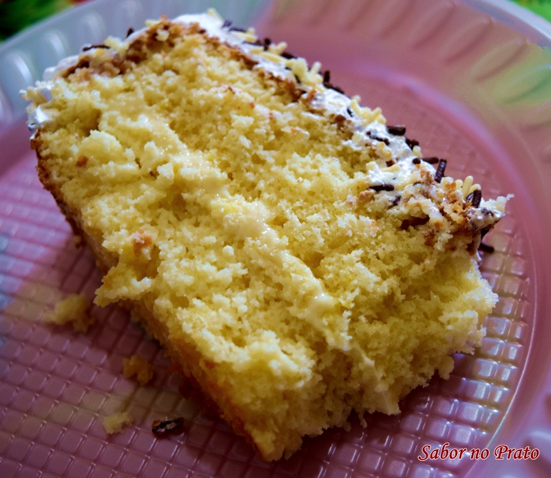 RECEITA DE BOLO DE FESTA DE ANIVERSÁRIO SIMPLES E FÁCIL - COMO