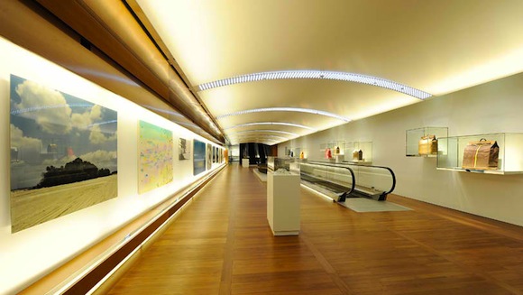 Old: News: Louis Vuitton Island Opens In Singapore