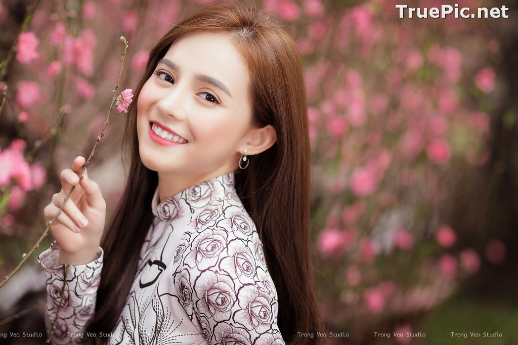 Image The Beauty of Vietnamese Girls with Traditional Dress (Ao Dai) #4 - TruePic.net - Picture-64