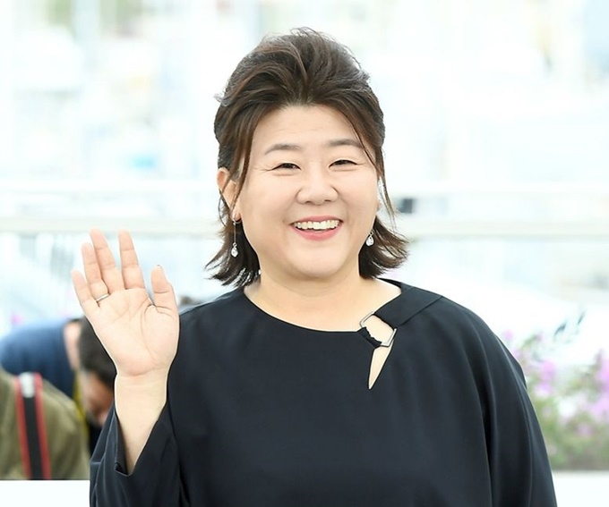 이미지에 대체텍스트 속성이 없습니다; 파일명은 %25EB%2585%25B8%25EC%25BB%25B7%25EB%2589%25B4%25EC%258A%25A4.jpg 입니다.