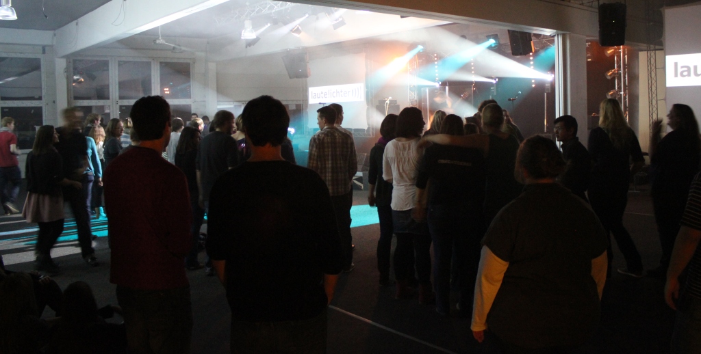 Freizeit Urlaub Fuhrung In Den Mainzer Unterwelten Katze Mit Buch