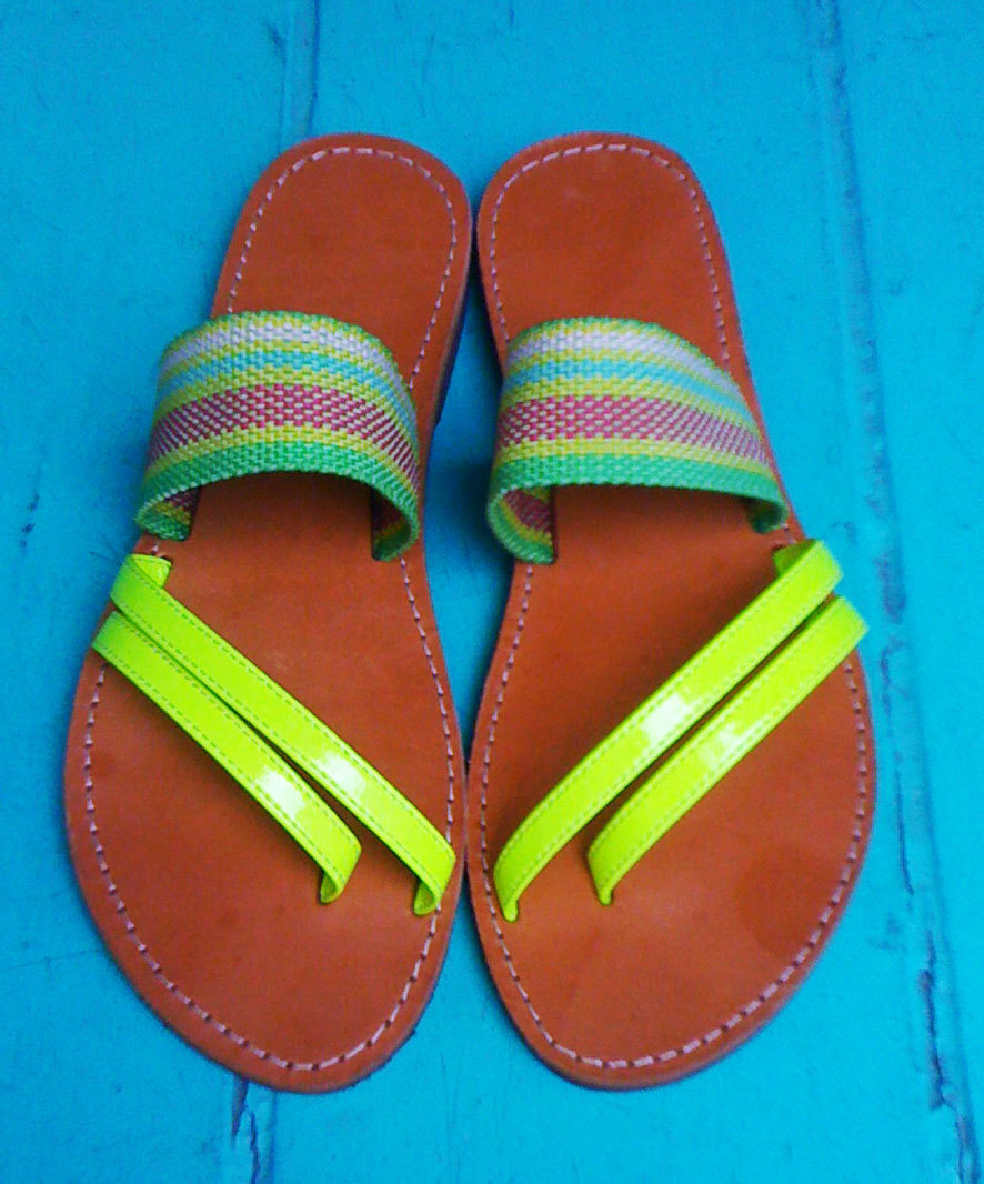 Fluorescent Sandals are hot !! | style caramel