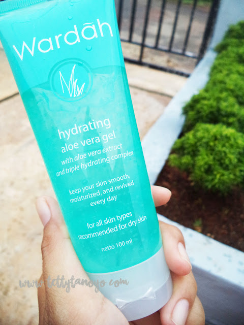 review produk solusi kulit kering wardah hydrating aloe review produk solusi kulit kering wardah hydrating aloe
