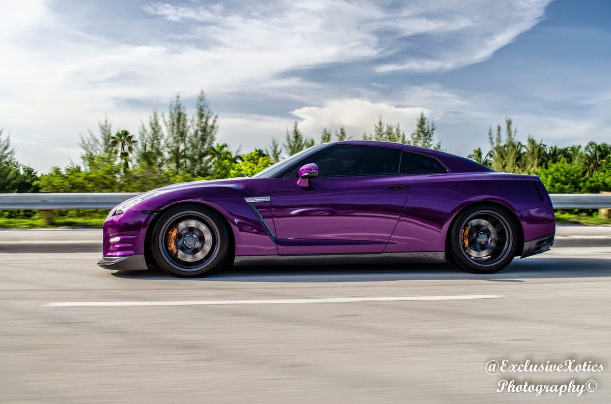 Nissan GTR r35 Purple