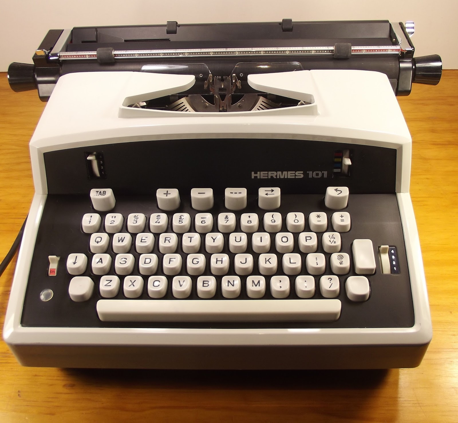 oz.Typewriter LatterDay Hermes Typewriters Machines, Brochures and