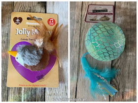 What's In The Box ©BionicBasil® Gus & Bella Spring Kitten Box Tune Chaser Bird and Mermaid Ball