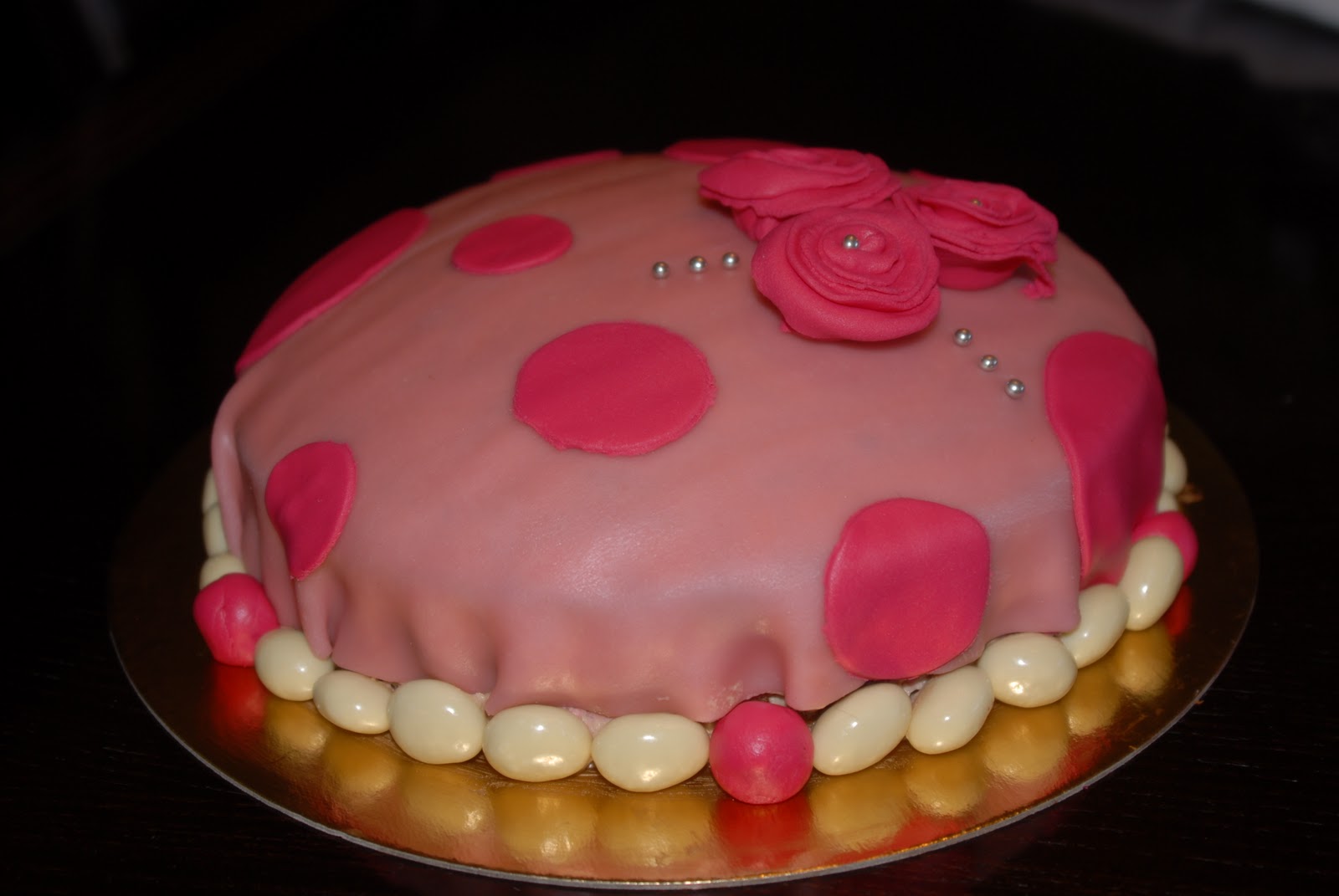 Rosa Kake Med Jordbærkrem