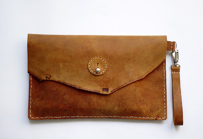 Making a Simple Leather Clutch 