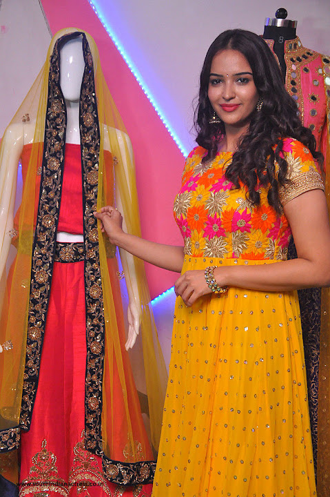 Pujita Ponnada at Aakruti Showroom Launch