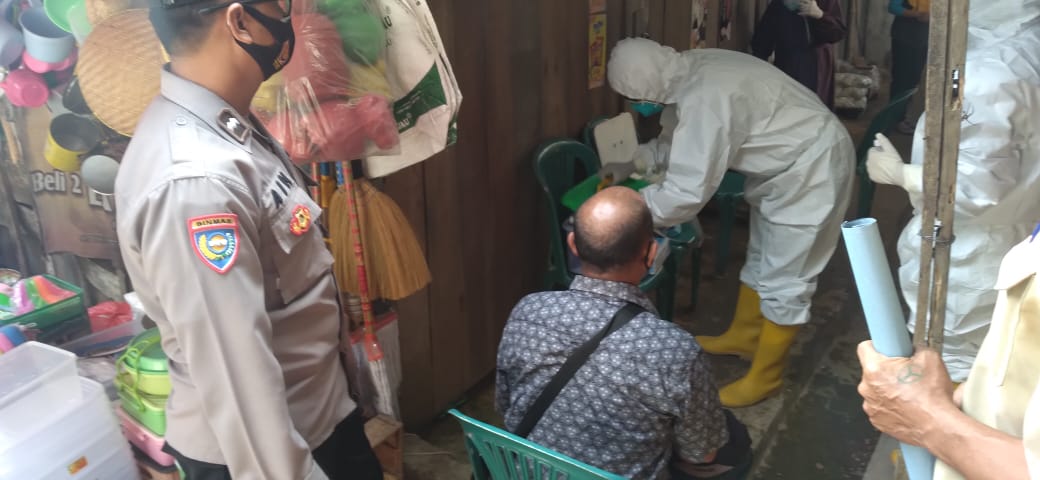 Pasar Medang Blora Menjadi Sasaran Test PCR Swab