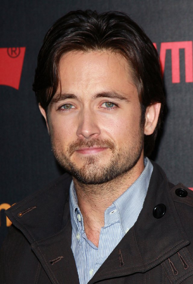 hollywood menue: Justin Chatwin images 2012