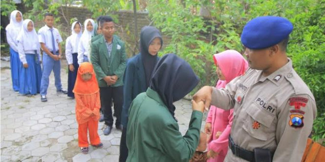 Meski Gaji Pas-Pasan dan Tanpa Donatur, Anggota Polisi ini Asuh 79 Anak Yatim