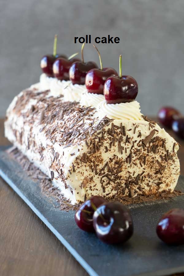 رول الكيك اللذيذ (black forest roll cake) فكره