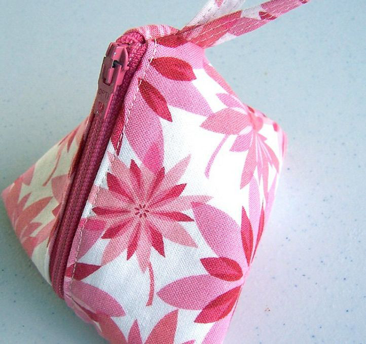 Crafting Magic The Easiest Way How To Make A Purse With Cloth Youll Love This - evrzuvq