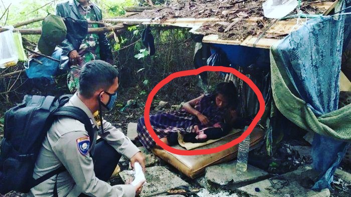 SEDIH...!! Di bawah hujan deras, Ibu Ini melahirkan bayinya hanya