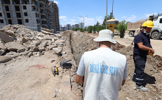 DİSKİ’den yeni yerleşim yerlerine içme suyu şebekesi