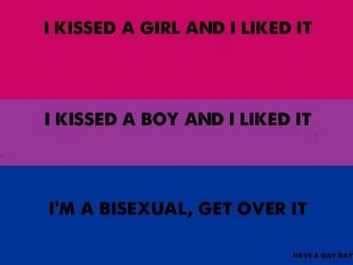 Kiss me текст. I kissed a goy. I kissed a girl текст. новый год к нам мчится песня. Kissed a boy песня.