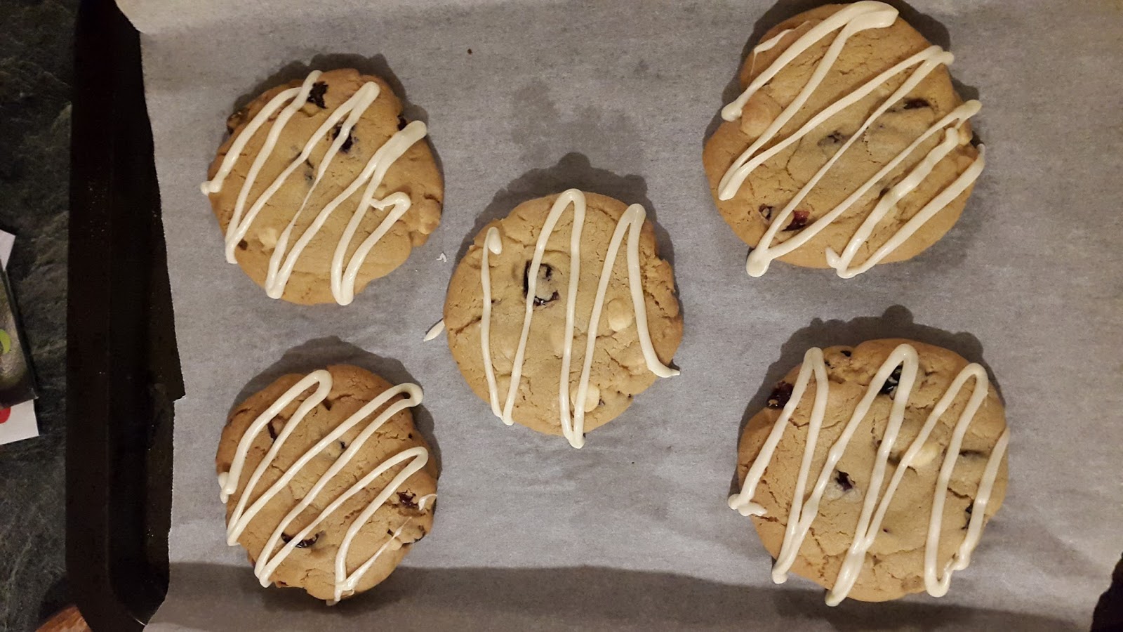 BAKING TRAY \________/ Cafe style cookies