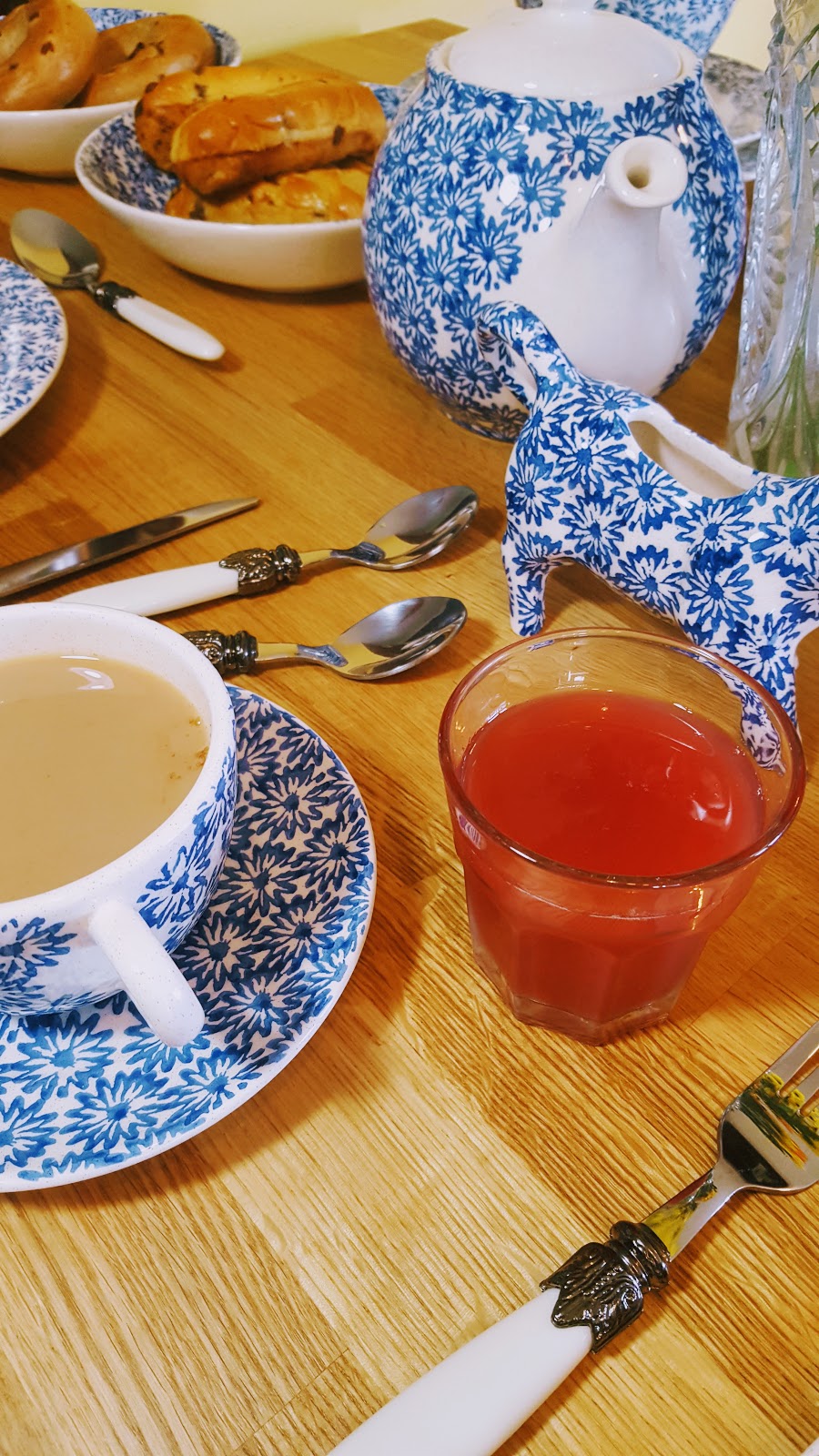 My Spring Table: Weekend Blog Hop With This Gorgeous Dinner Set My Spring Table: Weekend Blog Hop