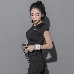 An Seo Rin – Fitness Set Foto 11