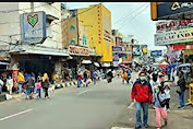 Suasana DiJalan Ahmad Yani Kota Sukabumi Masih Terpantau Ramai Pergerakan Warga