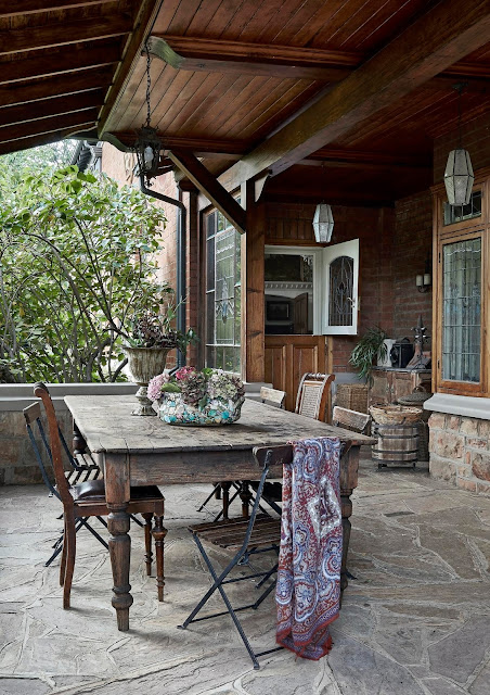 Edwardian villa with a beautiful wild garden in Johannesburg.