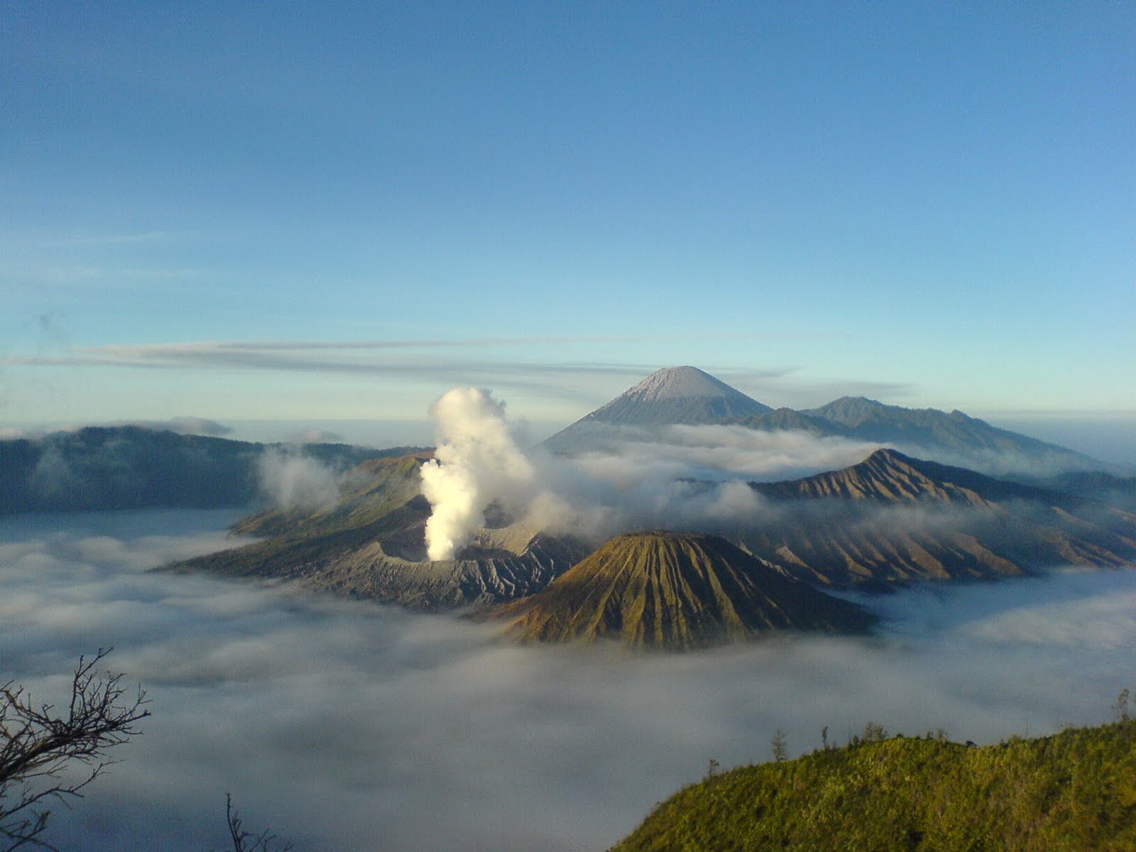 Zajtra: Bromo Mountain Destination Tourism In INDONESIA EAS JAVA