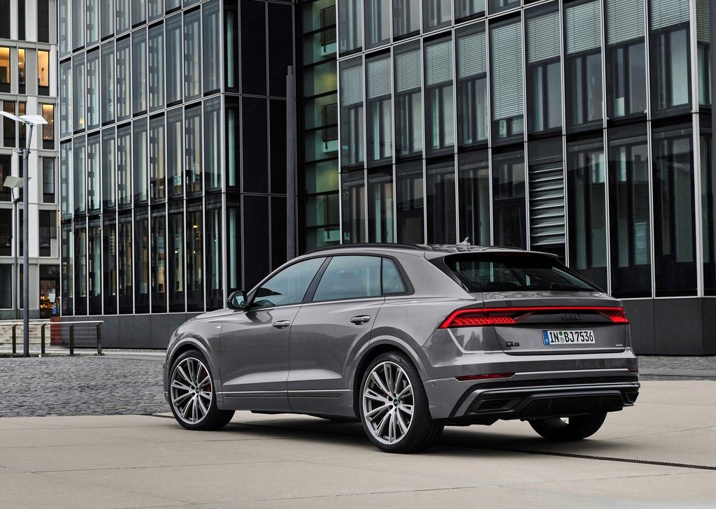 2022 Audi Q8 competition plus