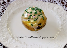 Eclectic Red Barn: Cake Mix Blueberry Muffin
