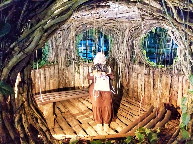 Selfie Park Taman Pule, Alternatif Tempat Wisata di Dalam ...
