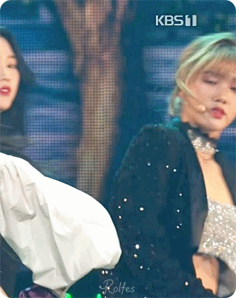 열린 음악회 올블랙 오마이걸 지호 불꽃놀이 + 비밀정원 움짤 ㅎㄷㄷㄷ.gif | 인스티즈