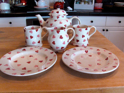 MAY DAYS: Valentine's Teapot