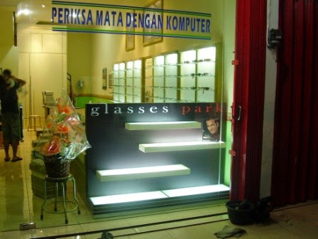 Display Etalase Semarang - Furniture Toko - Custom Furniture Semarang 01