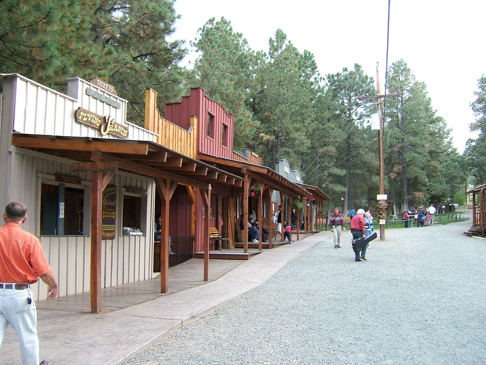 Lovin Our Life: Flying "J" Ranch Chuckwagon Dinner and Show