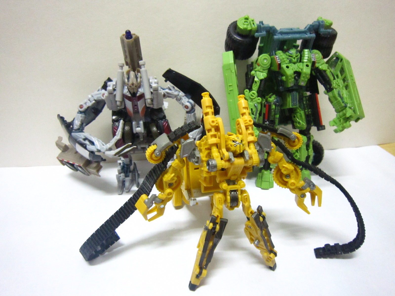 Totally Toys: Transformers ROTF Mixmaster