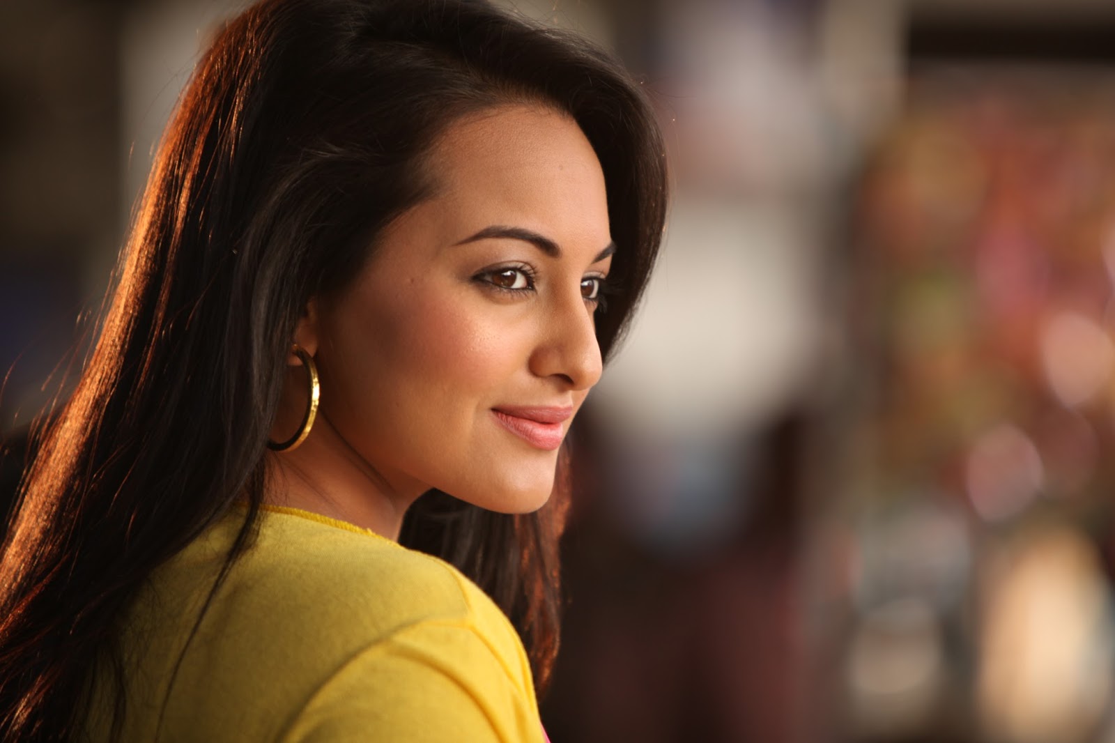 Sonakshi Sinha Latest Hot Pictures High Resolution Pictures