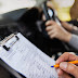 Δίπλωμα οδήγησης: Εξετάσεις στα 17 και κάμερες – Όλες οι αλλαγές στο σχέδιο νόμου