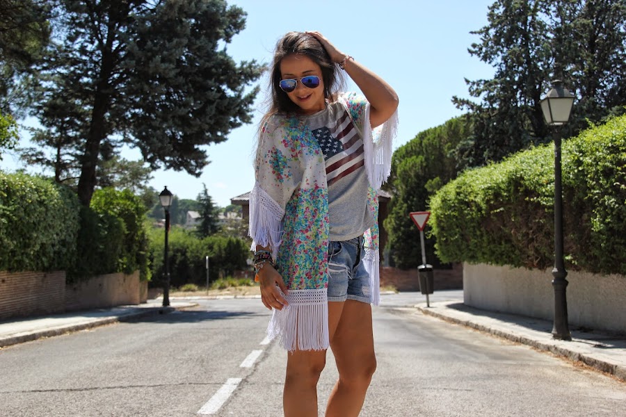 DIY Kimono con flecos (no hace falta patrones). Blog de costura y blog diy.