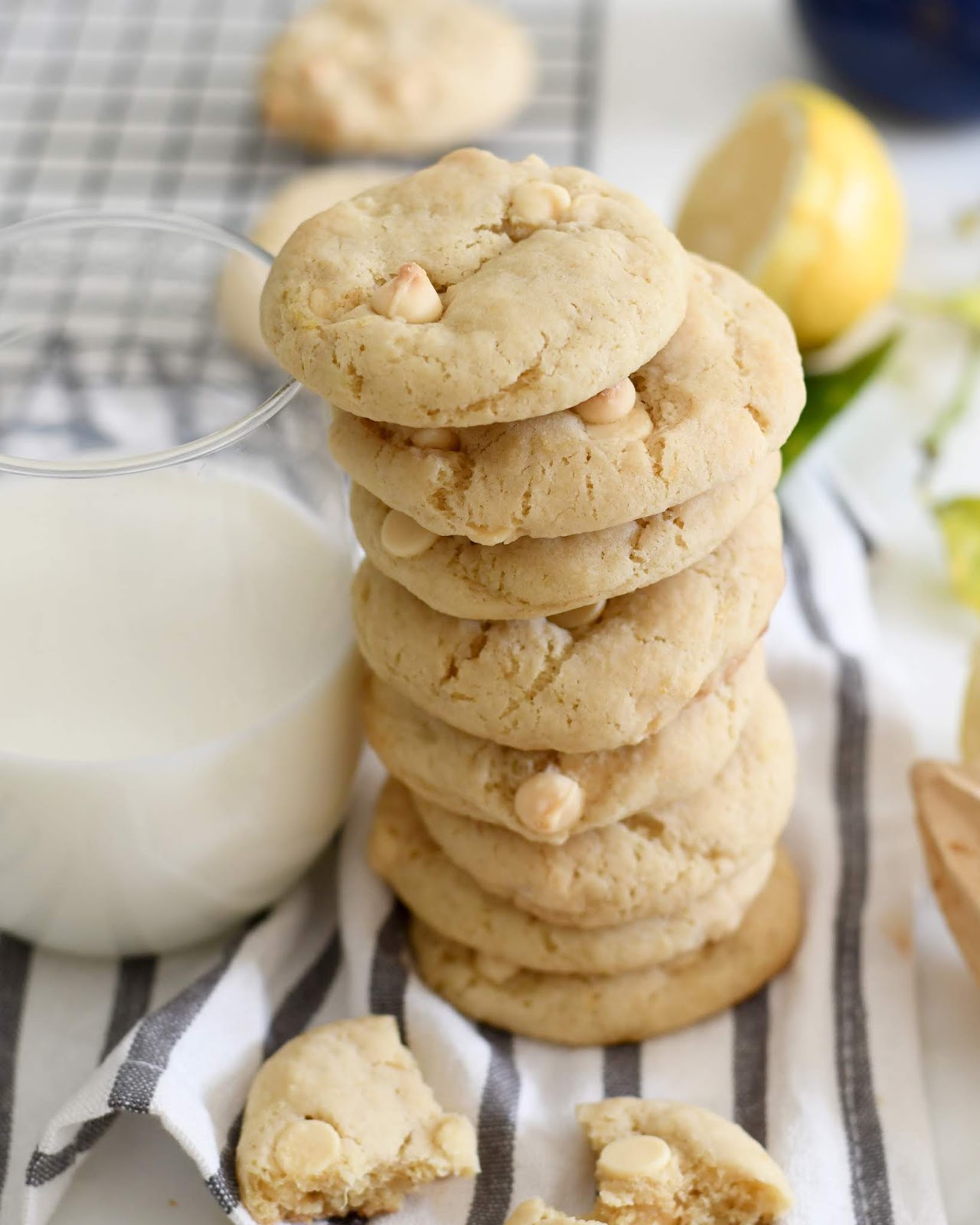 Cooking with Manuela LemonWhite Chocolate Chips Cookies