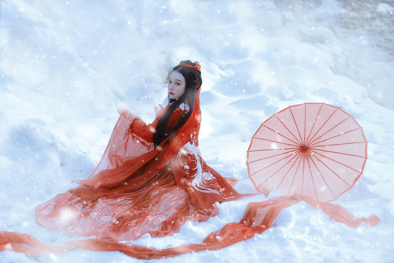 Image-Chinese-Beautiful-model-Snow-Princess-with-Chinese-historical-costume-TruePic.net