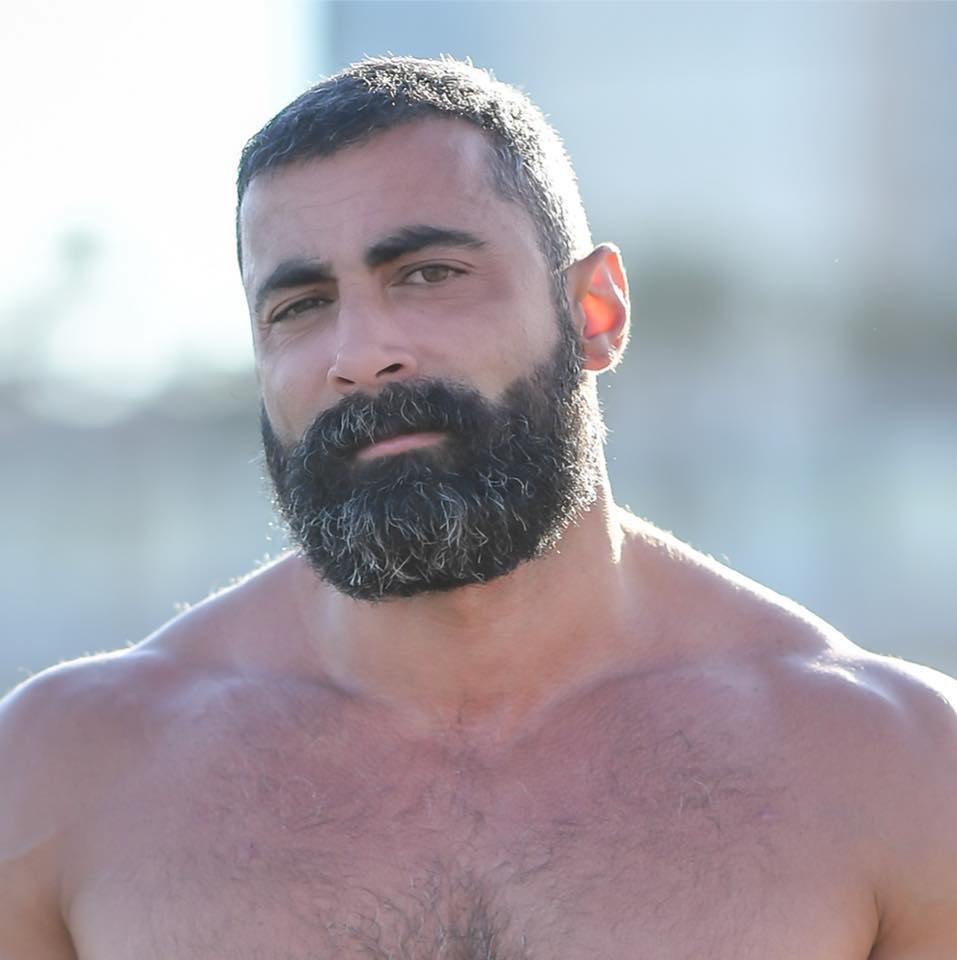 Muscle Lover: Argentinian bearded muscle hunk Adrian Abreu