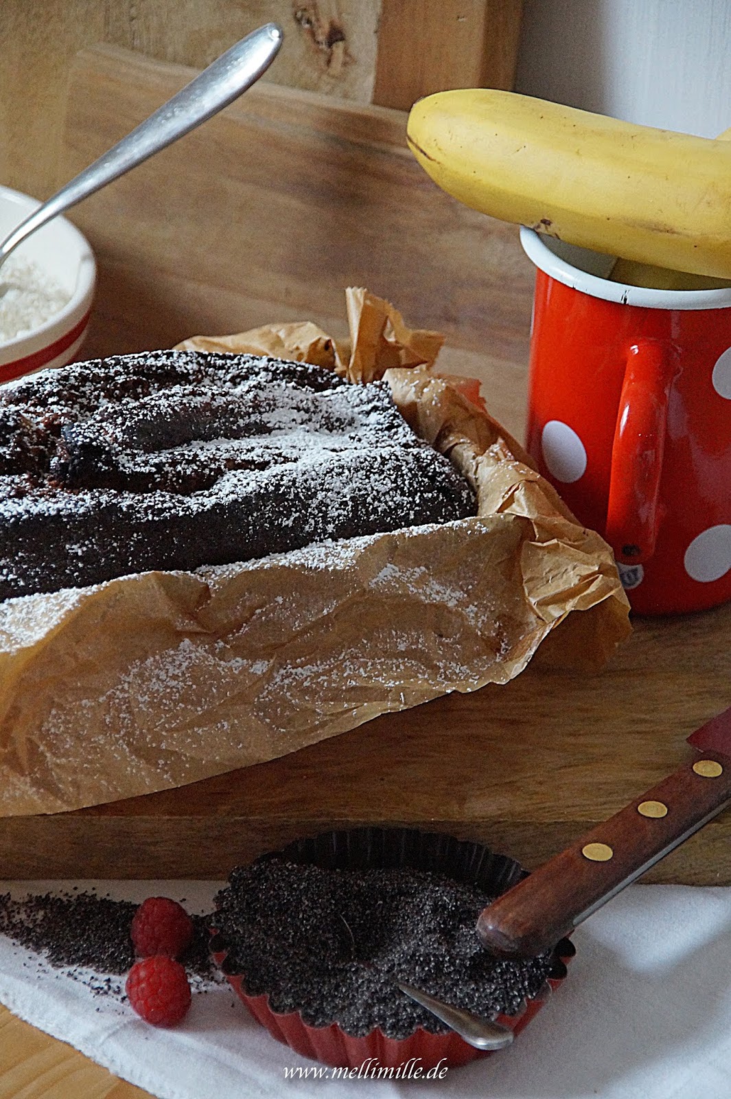 mellimille: Bananen-Mohn-Kuchen mit Himbeeren
