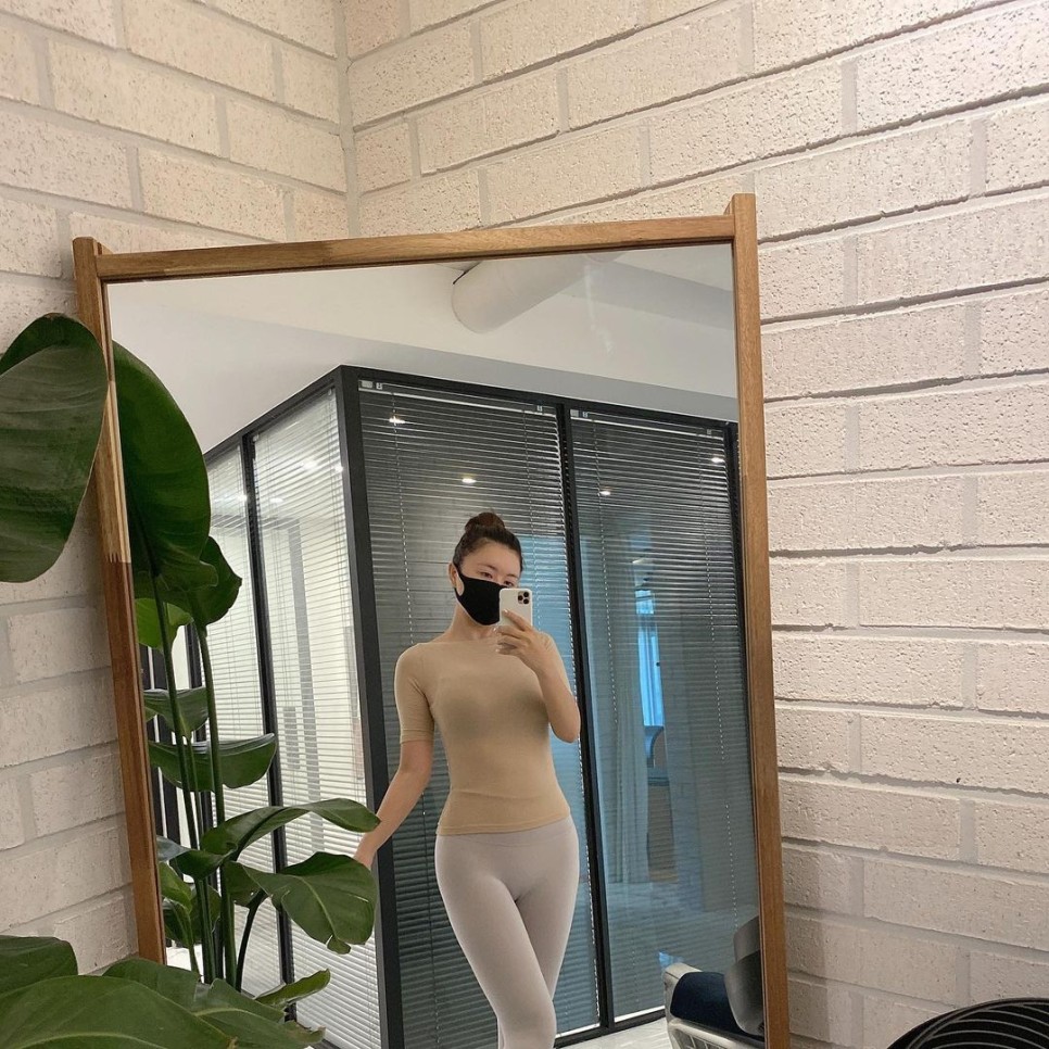 레이싱 모델 류지혜 란제리,오피스룩 몸매 근황